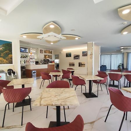 Hotel Palazzi Gabicce Mare Eksteriør bilde